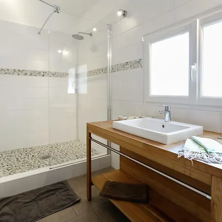 Vakantiehuis Lovely In Grimaud Near Seabeach Saint-Tropez