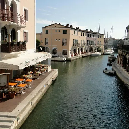 Vakantiehuis Lovely In Grimaud Near Seabeach Saint-Tropez