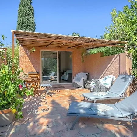 Casa vacanze Lovely In Grimaud Near Seabeach